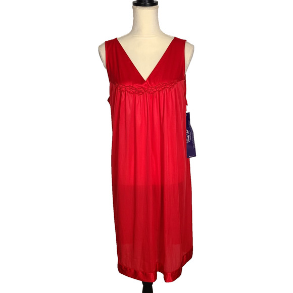 VANITY FAIR Red Nightgown Large Semi Sheer V Neck Sleeveless Nylon Romantic NEW - Picture 1 of 10